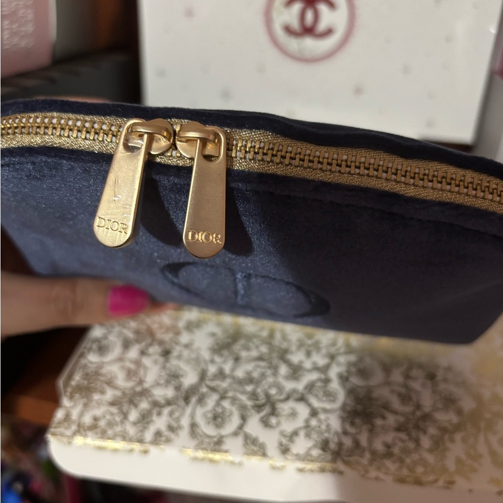 Dior Midnight Blue Velvet Cosmetic Case - Picture 4 of 5
